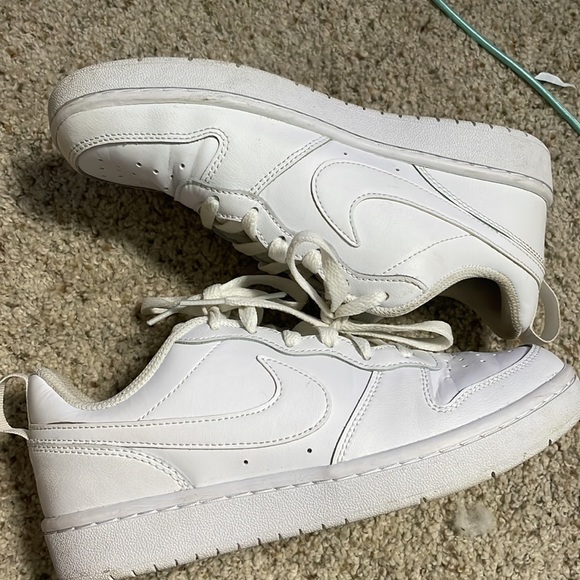 these are nike white court shoes - Picture 2 of 4